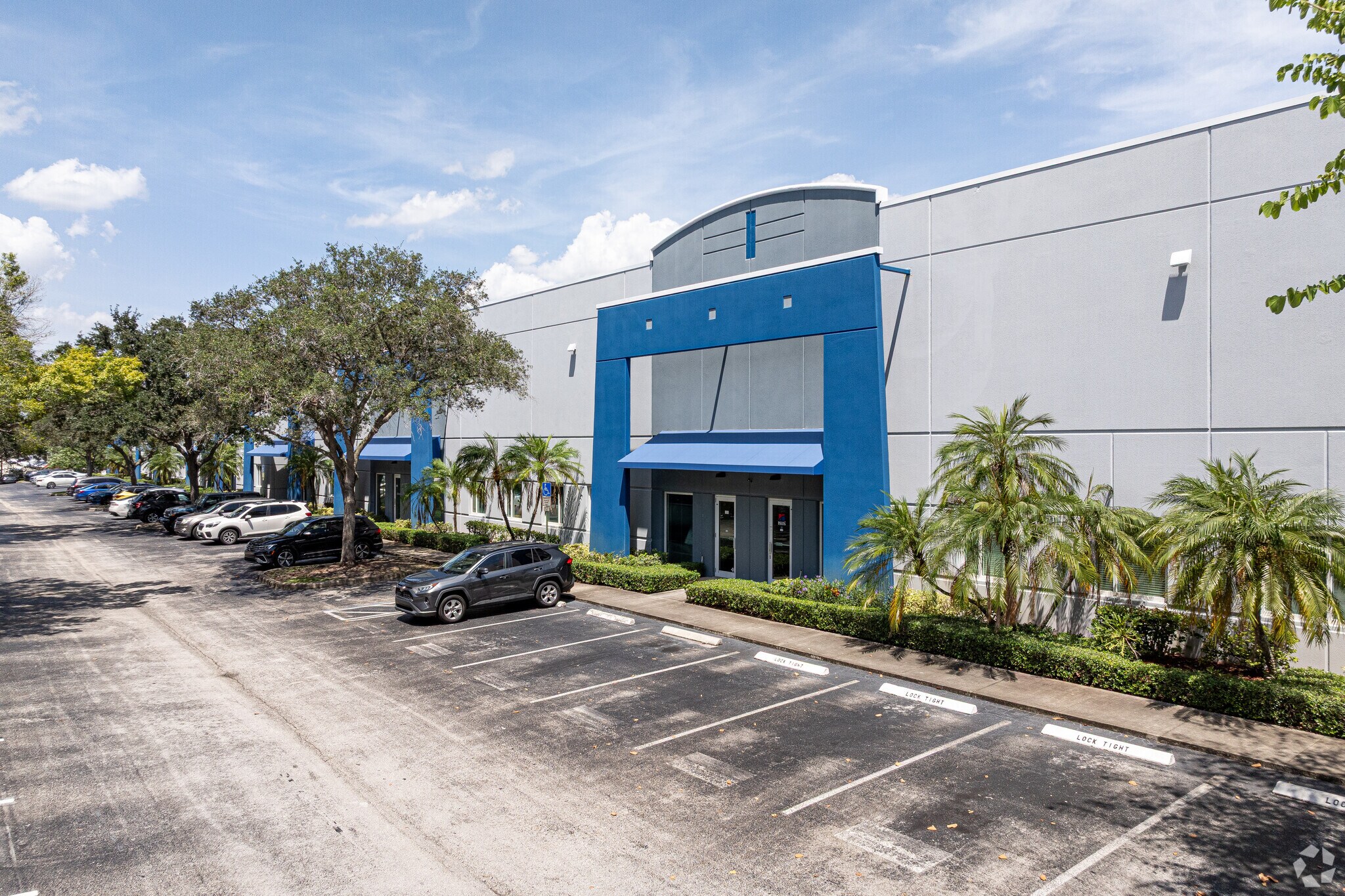 15751 SW 41st St, Davie, FL à louer Photo principale– Image 1 sur 5