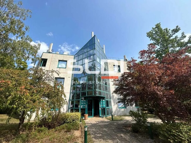 Plus de détails pour Rue Benoit Bennier, Charbonnières-les-Bains - Bureau à louer