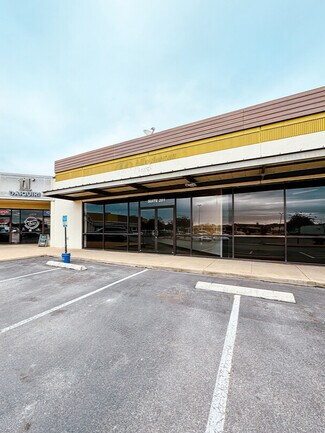 Plus de détails pour 2700 Pecan St W, Pflugerville, TX - Local commercial à louer