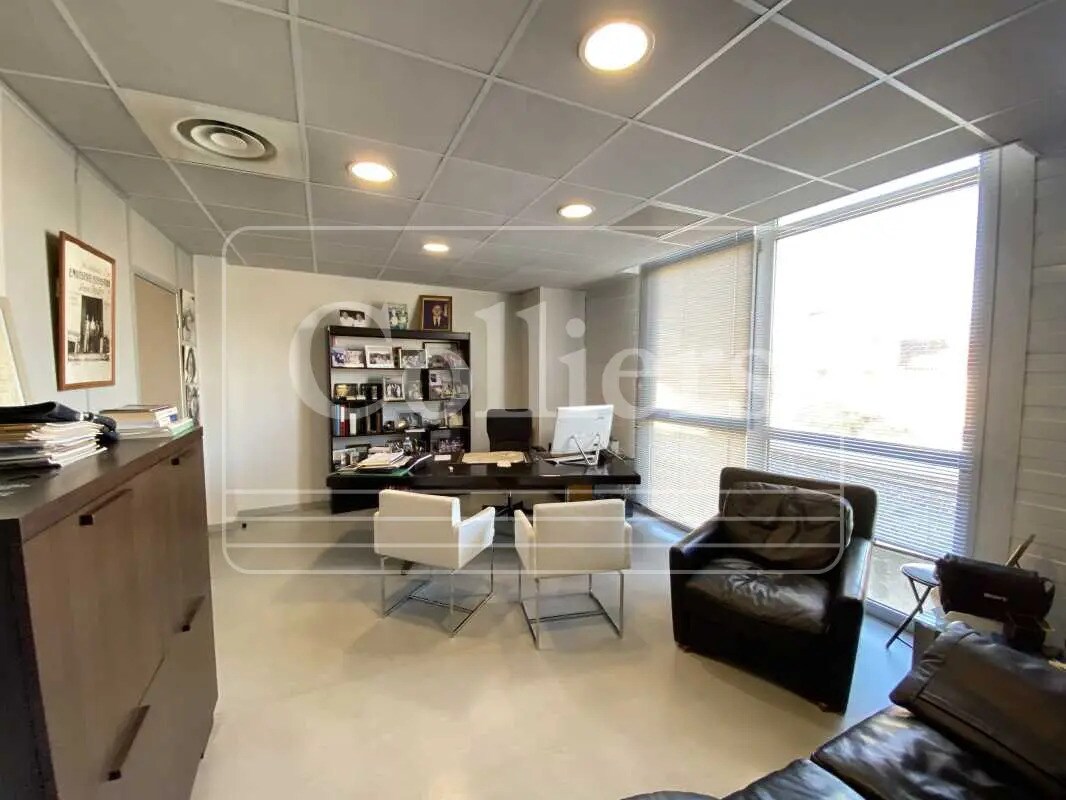 Bureau dans Marseille à louer Photo de l’immeuble– Image 1 sur 10