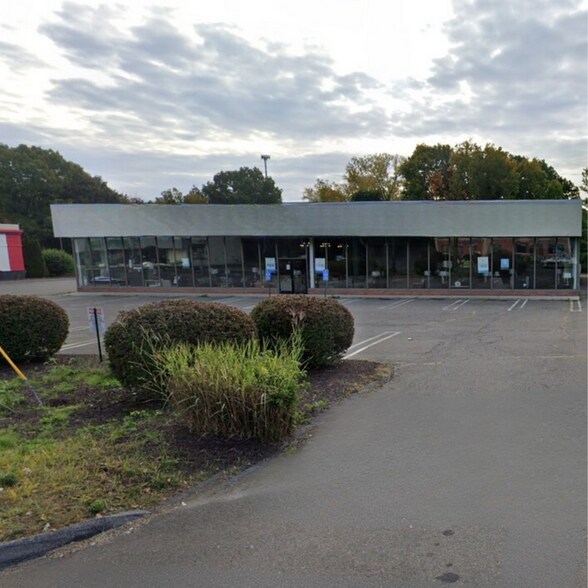 484 Boston Post Rd, Orange, CT à vendre - Photo de l’immeuble – Image 2 sur 2