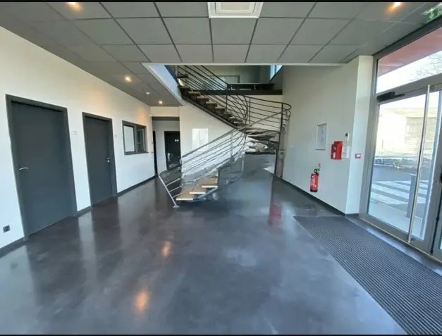 Local d’activités dans Colomiers à louer - Hall d’entrée – Image 3 sur 10
