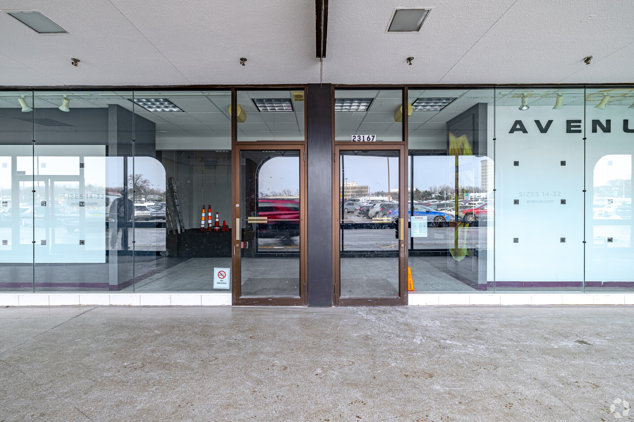 23001-23303 Michigan Ave, Dearborn, MI à louer Photo de l’immeuble– Image 1 sur 8