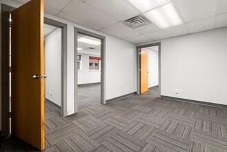 31 W Downer Pl, Aurora, IL à louer Photo intérieure– Image 1 sur 3