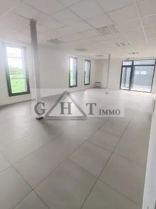 Plus de détails pour Bureau à louer