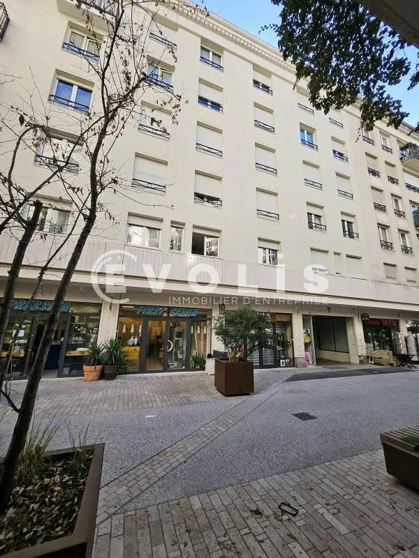 Bureau dans Montrouge à louer Photo de l’immeuble– Image 1 sur 8