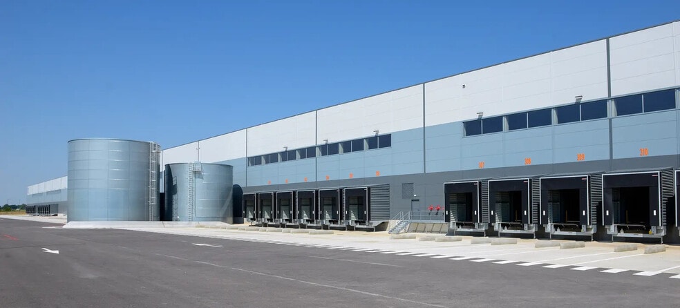 Industriel/Logistique dans COMBRAY à louer - Photo de l’immeuble – Image 3 sur 3