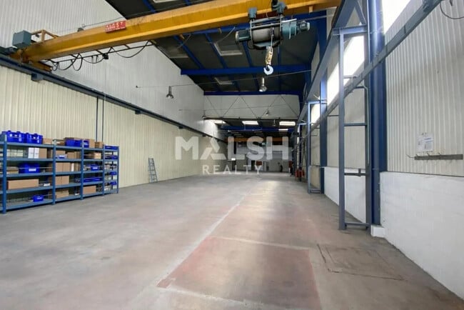 Plus de détails pour Bureau, Local d'activités à louer