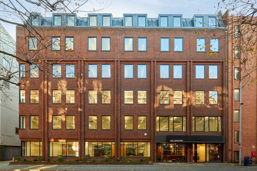 Drapers Court, Kingston Upon Thames à louer - Photo de l’immeuble – Image 1 sur 5