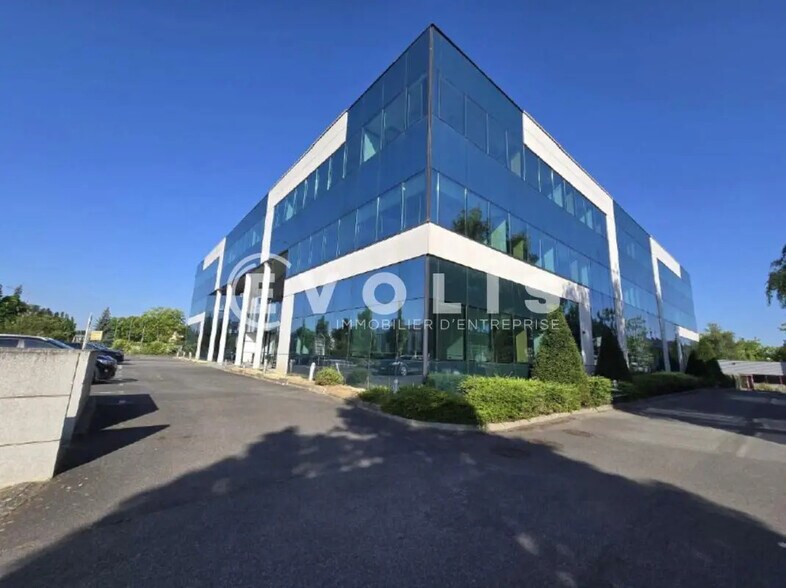 Bureau dans Villebon-sur-Yvette à louer - Photo de l’immeuble – Image 1 sur 10