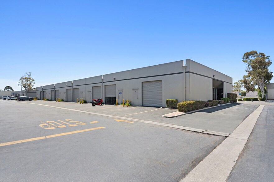 20610 Manhattan Pl, Torrance, CA à louer - Photo de l’immeuble – Image 2 sur 6