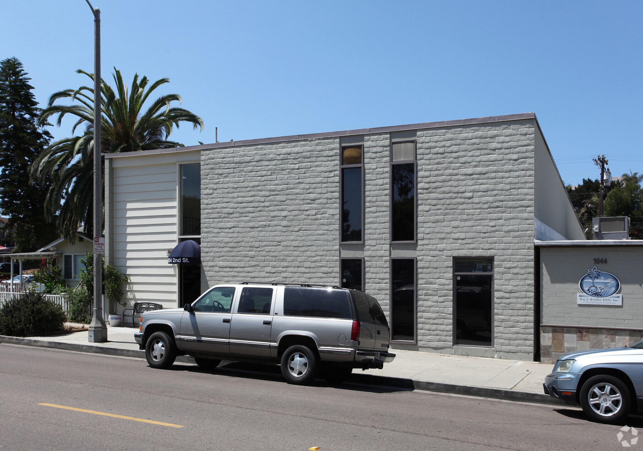 1054 2nd St, Encinitas, CA à louer Photo principale– Image 1 sur 4