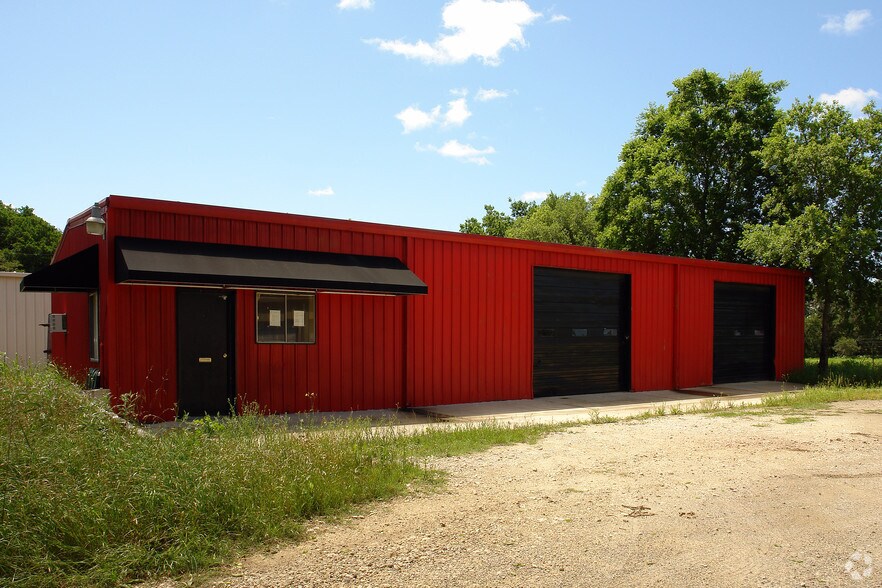 709 A & B, 711b Hwy 290 portefeuille de 2 biens à vendre sur LoopNet.fr - Photo principale – Image 1 sur 2