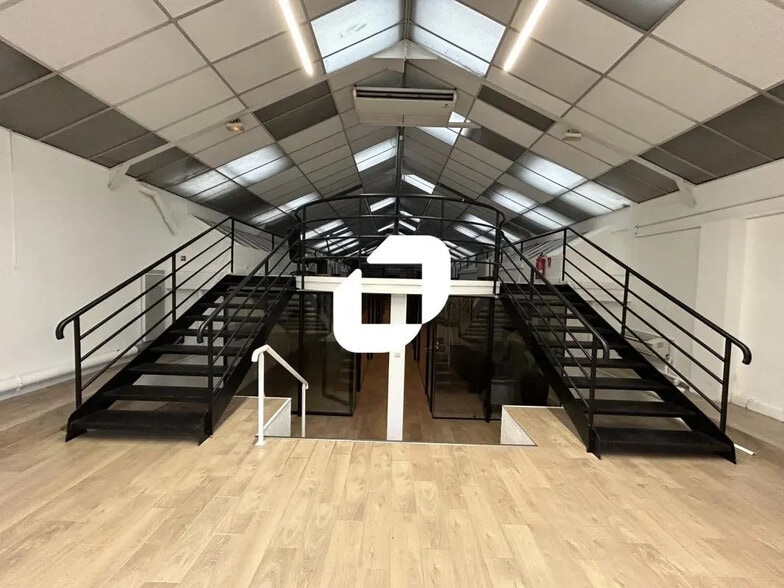 Bureau dans Joinville-le-Pont à louer - Photo de l’immeuble – Image 1 sur 10