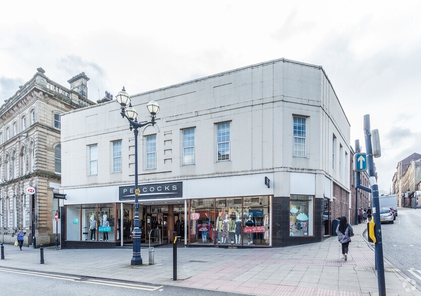 2-12 Market Pl, Dewsbury à louer - Photo principale – Image 1 sur 2