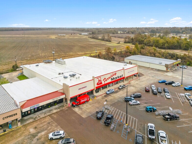 2210 E Wallace Blvd, Ferriday, LA à vendre - Photo de l’immeuble – Image 3 sur 15