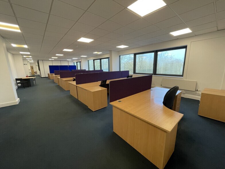 Lysons Av, Aldershot à louer - Photo de l’immeuble – Image 3 sur 5