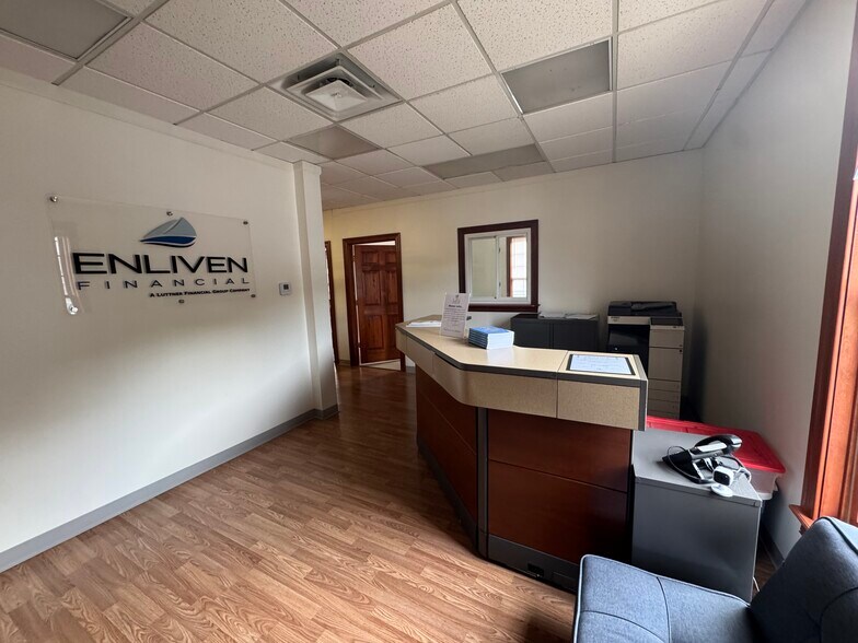 400 Prestige Park Dr, Hurricane, WV à louer - Photo de l’immeuble – Image 3 sur 8