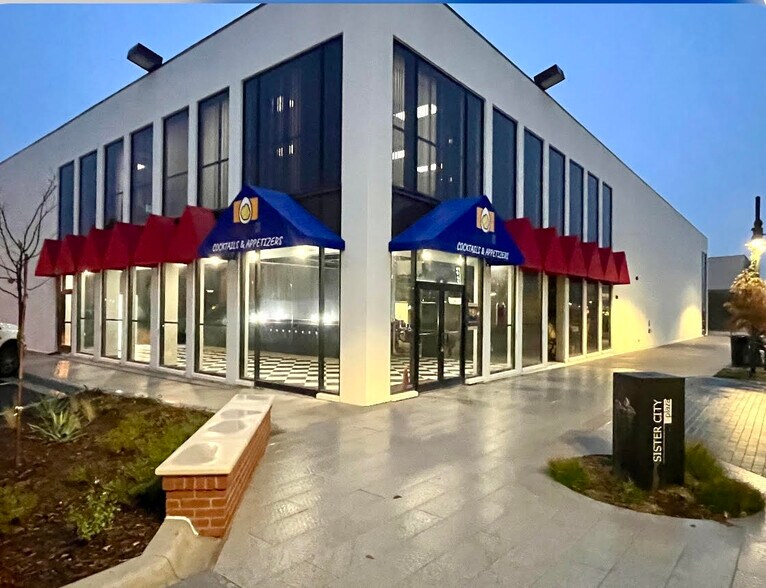 231 W Main St, Denison, TX à louer - Photo de l’immeuble – Image 1 sur 18