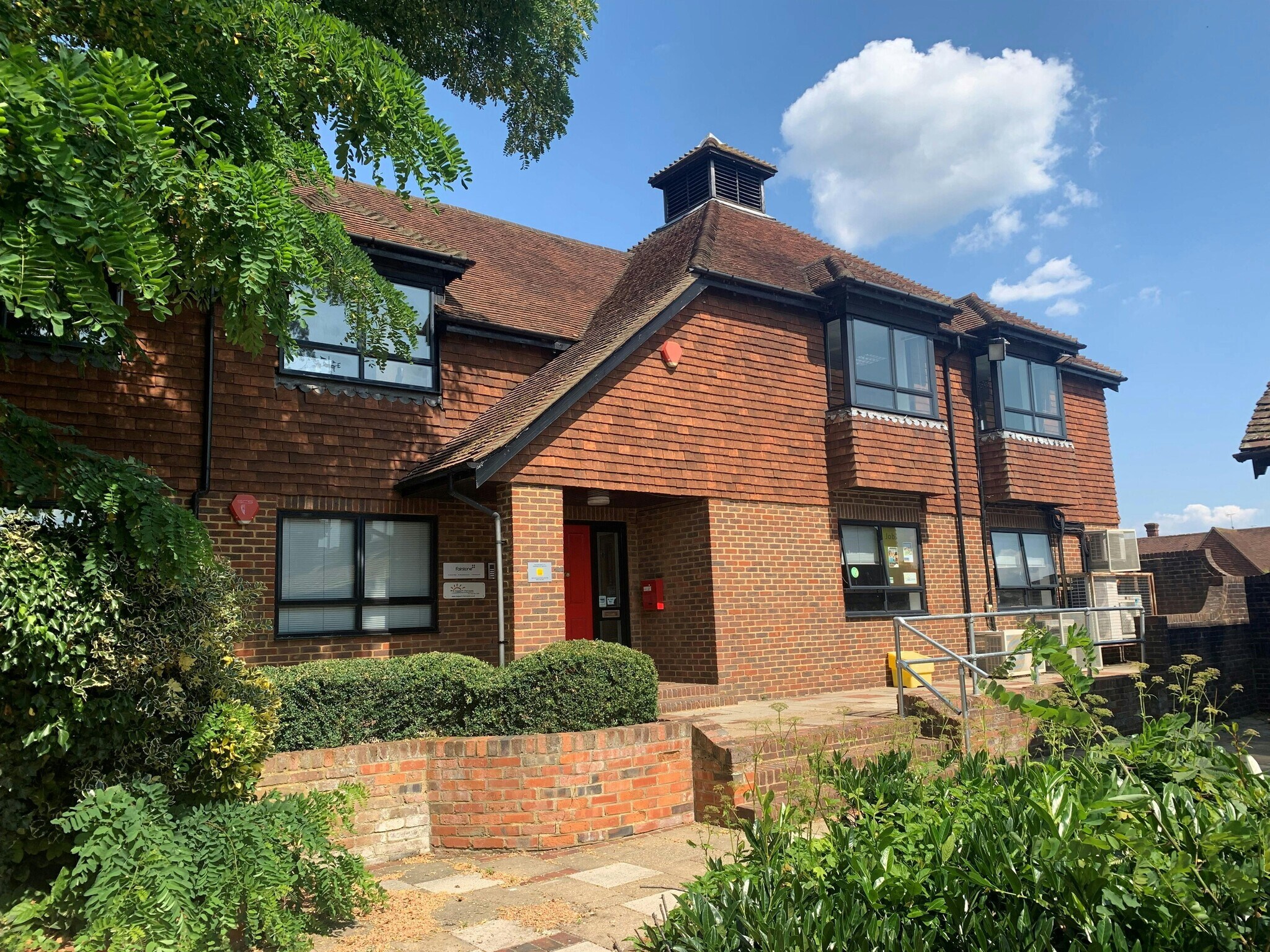 3 The Courtyard, Denmark Street, Wokingham à louer Photo de l’immeuble– Image 1 sur 3