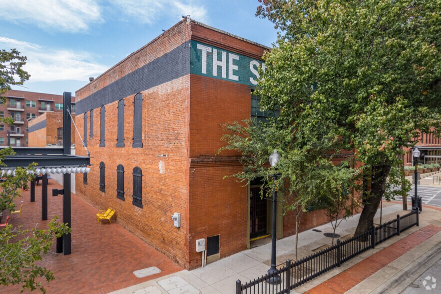 1815 N Market St, Dallas, TX à louer - Photo de l’immeuble – Image 2 sur 6