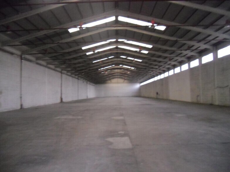 Industriel/Logistique dans Quart de Poblet, Valencia à vendre - Photo de l’immeuble – Image 2 sur 13