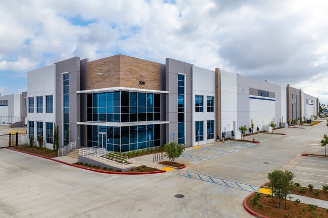 Plus de détails pour 2001 E Dominguez St, Carson, CA - Industriel/Logistique à louer