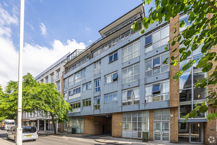 217 Long Ln, Londres à louer - Photo de l’immeuble – Image 1 sur 6