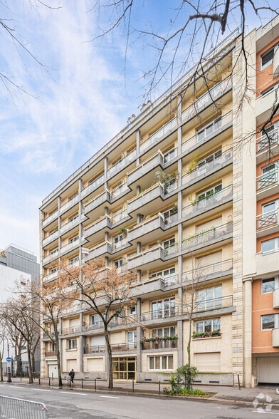36 Rue De La Convention, Paris à vendre - Photo principale – Image 1 sur 1