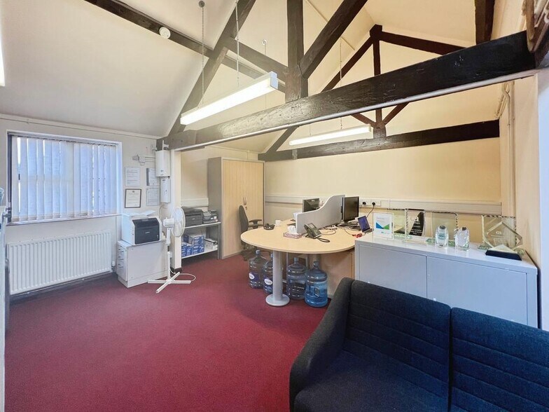 2 Brewery Hl, Grantham à vendre - Photo de l’immeuble – Image 3 sur 25