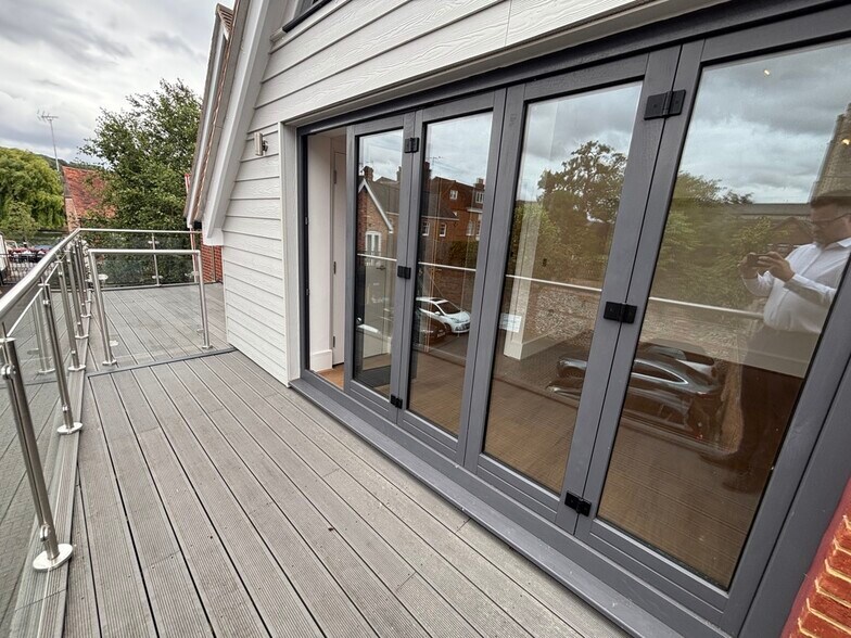 Units 1-2 Thameside, Henley On Thames à louer - Photo de l’immeuble – Image 2 sur 4