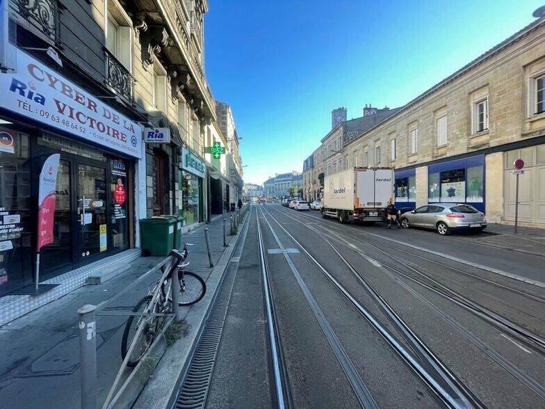Local commercial dans Bordeaux à louer - Photo de l’immeuble – Image 2 sur 3