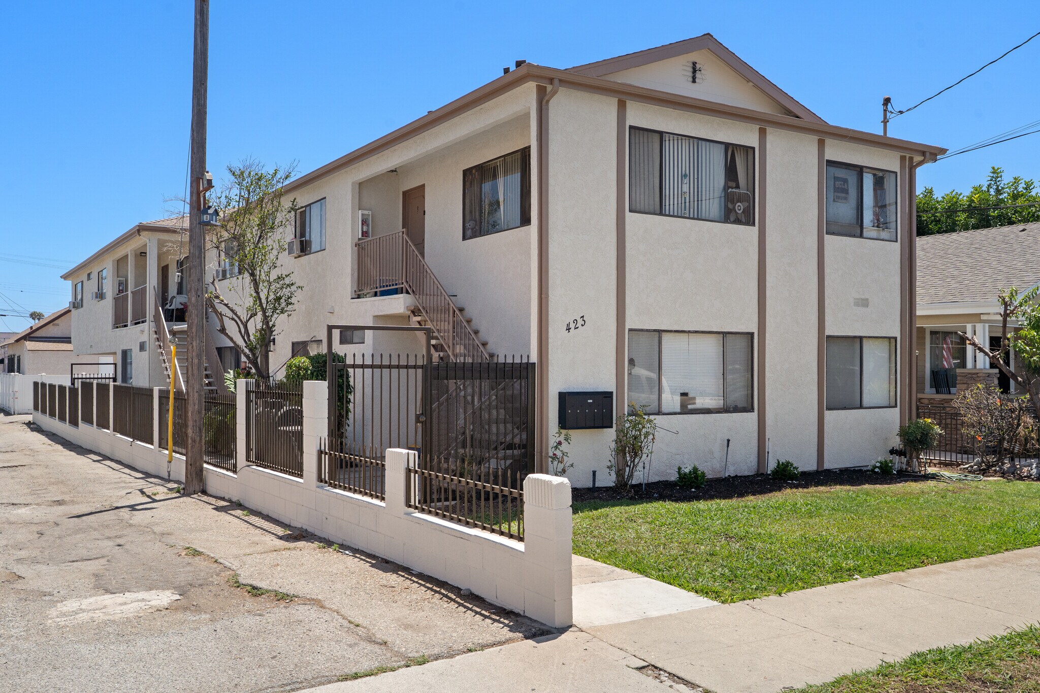 423 W 17th St, San Pedro, CA à vendre Photo de l’immeuble– Image 1 sur 13