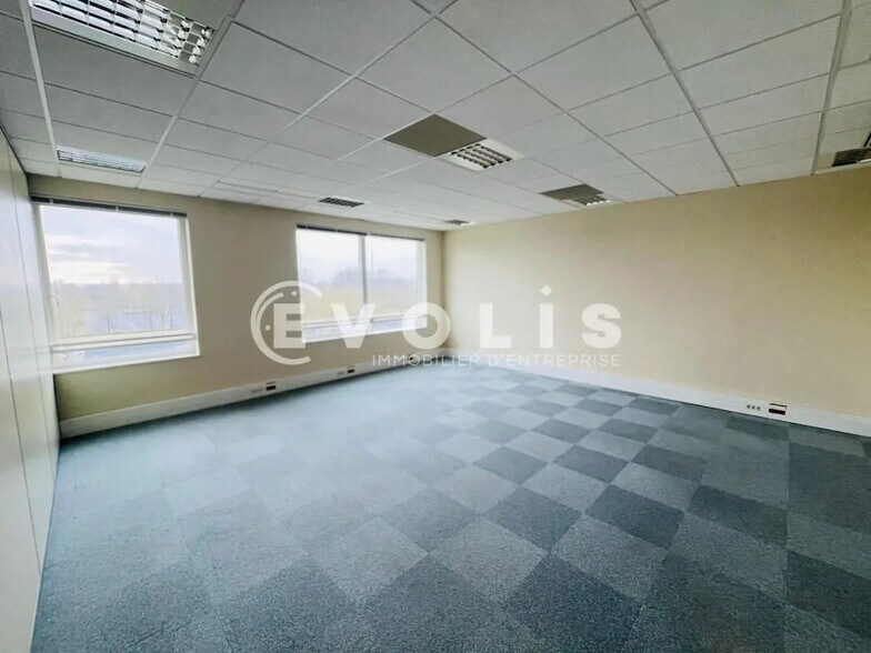 4-6 Allée De La Mixité, Lieusaint à louer - Photo intérieure – Image 3 sur 9