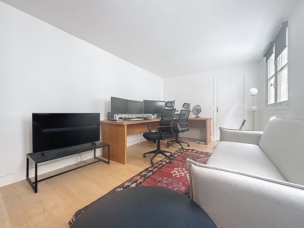 Bureau dans Paris à louer Photo principale– Image 1 sur 7