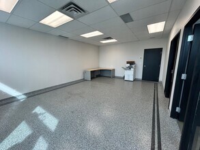 11929 40th St SE, Calgary, AB à louer Photo intérieure– Image 2 sur 5