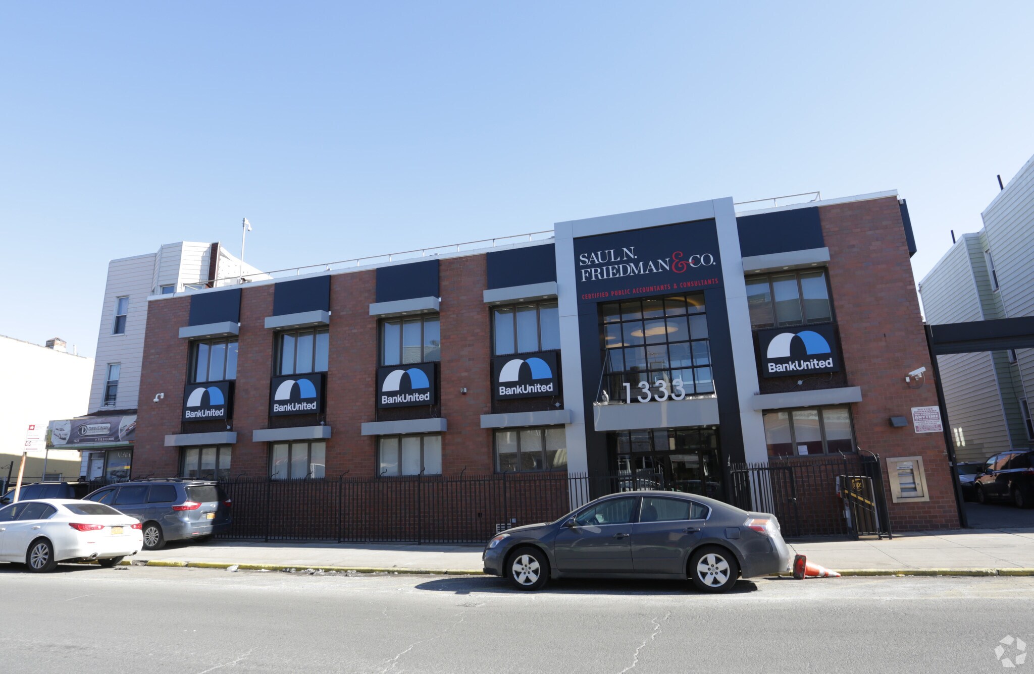 1333 60th St, Brooklyn, NY à louer Photo principale– Image 1 sur 14