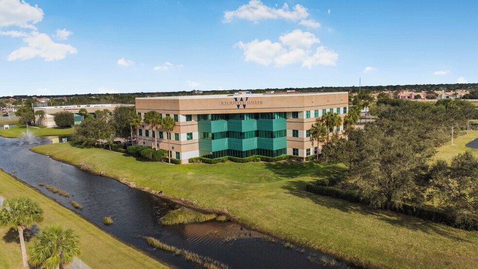 1860 SW Fountainview Blvd, Port Saint Lucie, FL à louer - Photo de l’immeuble – Image 2 sur 6