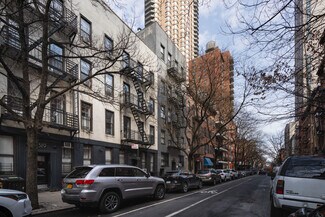Plus de détails pour 323 E 78th St, New York, NY - Logement à vendre