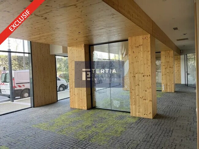 Plus de détails pour Local commercial à louer