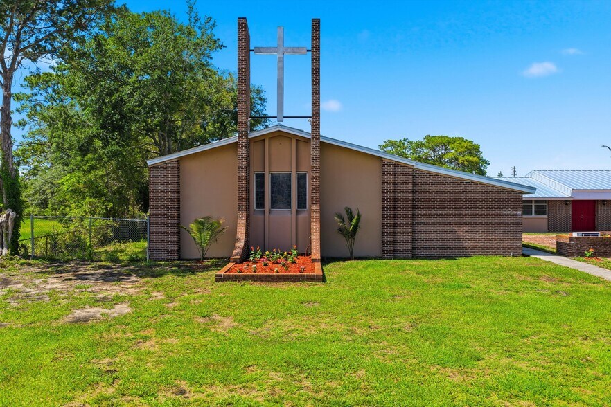 8075 Lone Star Rd, Jacksonville, FL à vendre - Photo de l’immeuble – Image 3 sur 70
