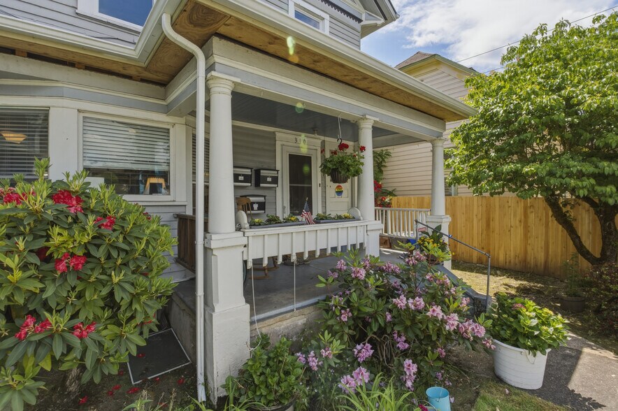308 High St, Oregon City, OR à vendre - Photo de l’immeuble – Image 2 sur 22