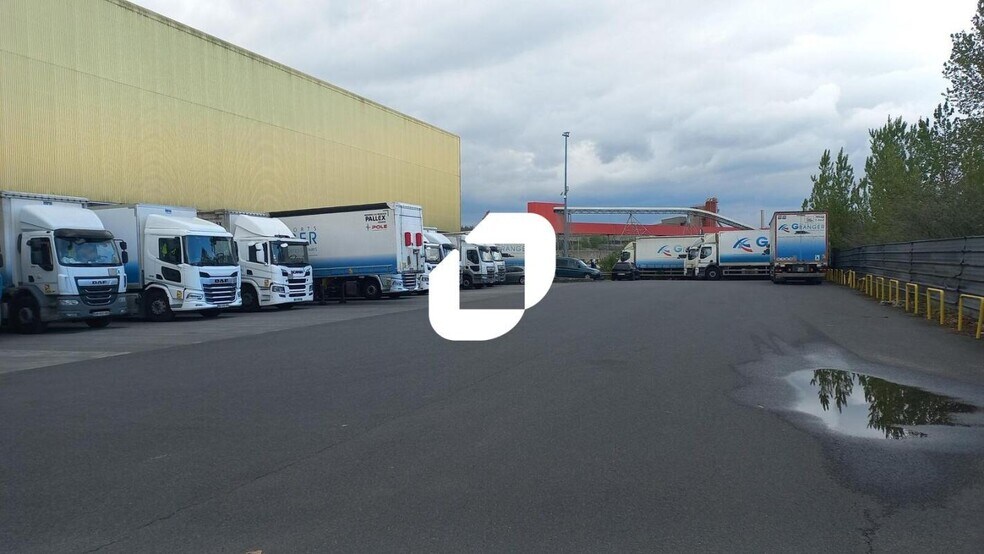 Local d’activités dans Gennevilliers à louer - Photo de l’immeuble – Image 1 sur 7