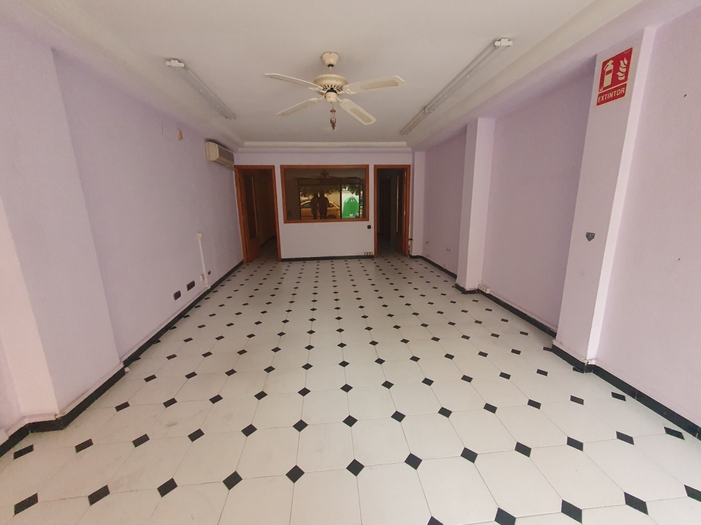 Local commercial dans Ontinyent, Valencia à vendre Photo intérieure– Image 1 sur 5