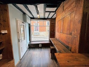 24-24A Steep Hl, Lincoln à louer Photo intérieure– Image 2 sur 3