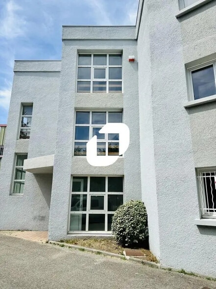 Bureau dans Sassenage à vendre - Photo de l’immeuble – Image 1 sur 14