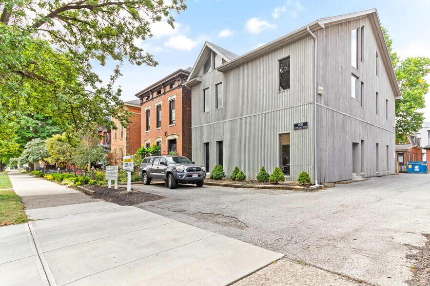 995 S High St, Columbus, OH à vendre - Photo de l’immeuble – Image 1 sur 8