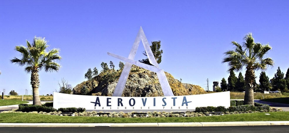 805 Aerovista Pl, San Luis Obispo, CA à louer - Photo de l’immeuble – Image 2 sur 14
