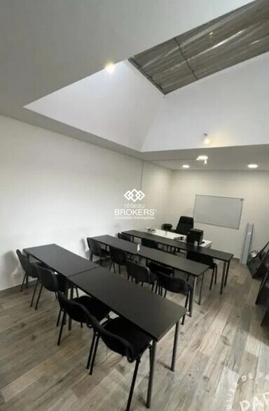 Local commercial dans Deuil-la-Barre à louer - Photo intérieure – Image 3 sur 4