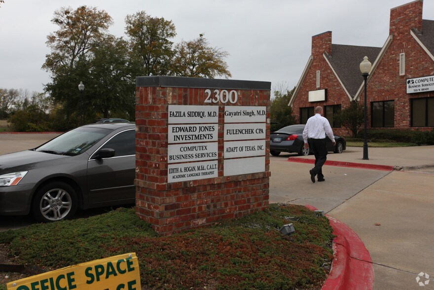 2300 W White Ave, McKinney, TX à vendre - Photo de l’immeuble – Image 2 sur 15